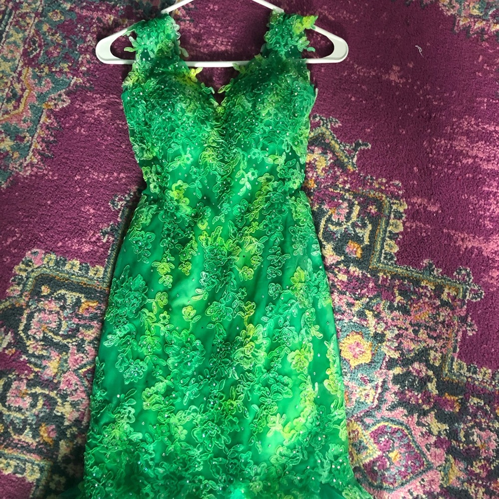 SUPER CUTE PROM DRESS